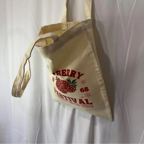 Farmers Market Cream Tote Bag 14” x 11” x .5” NWOT - Picture 8 of 11
